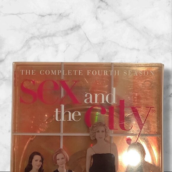 Sex And The City Complete Fourth Season DVD Box Set - Picture 5 of 9